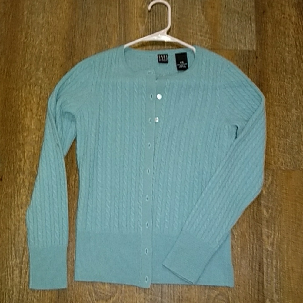 Saks 100% Fifth Ave cashmere sweater
